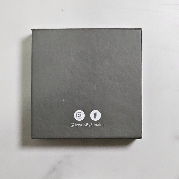 [NIB] Jewels by Sunaina Lila Earrings - Picture 7 of 8